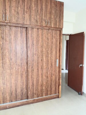 Room in 3 BHK Apartment at Mahagun Mywoods II, Sector 16c Greater Noida – for Rent