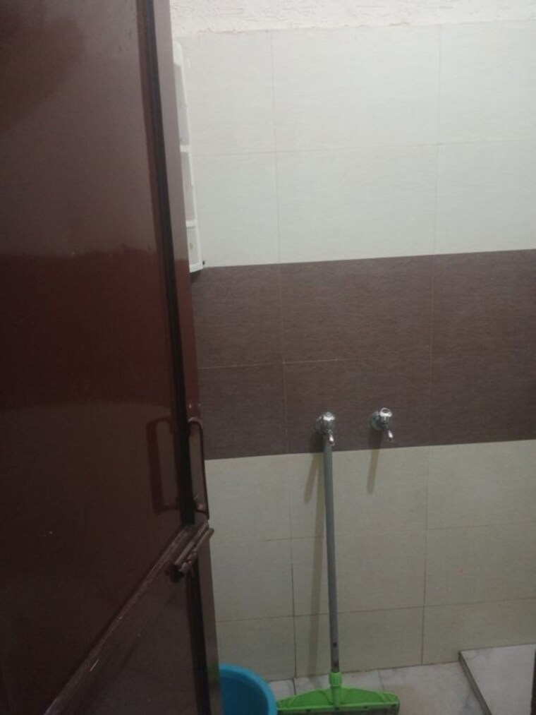 undefined, shiva-enclave-zirakpur 6 Bedroom 100 Sq.Yd. Independent House In Patiala Road Zirakpur 10076323