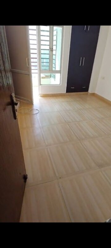 Room in 2 BHK Apartment at Meenal Balmukund Residency, Raj Nagar Extension – for Sale