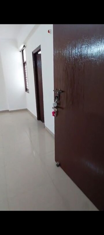 Room in 2 BHK Apartment at Meenal Balmukund Residency, Raj Nagar Extension – for Sale