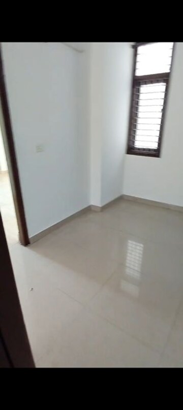 Room in 2 BHK Apartment at Meenal Balmukund Residency, Raj Nagar Extension – for Sale
