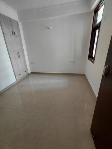Room in 2 BHK Apartment at Meenal Balmukund Residency, Raj Nagar Extension – for Sale
