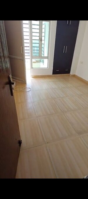 Room in 2 BHK Apartment at Meenal Balmukund Residency, Raj Nagar Extension – for Sale