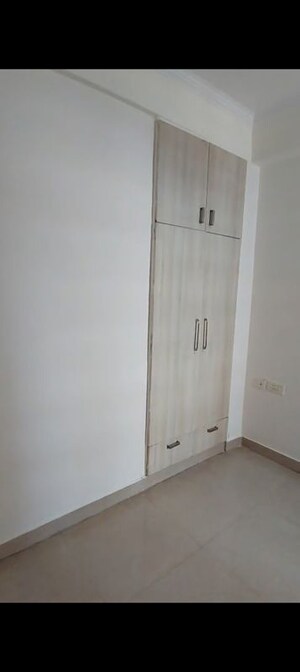 Room in 2 BHK Apartment at Meenal Balmukund Residency, Raj Nagar Extension – for Sale