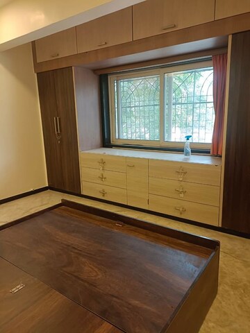 Room in 2 BHK Apartment at Matunga West – for Rent