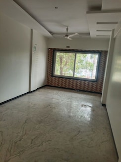 2 BHK + Extra Room Apartment For Rent in Matunga West