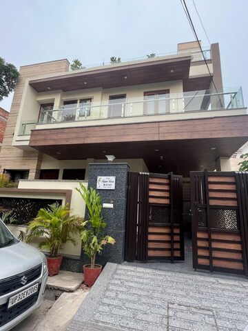 3 BHK Builder Floor For Rent in Gomti Nagar