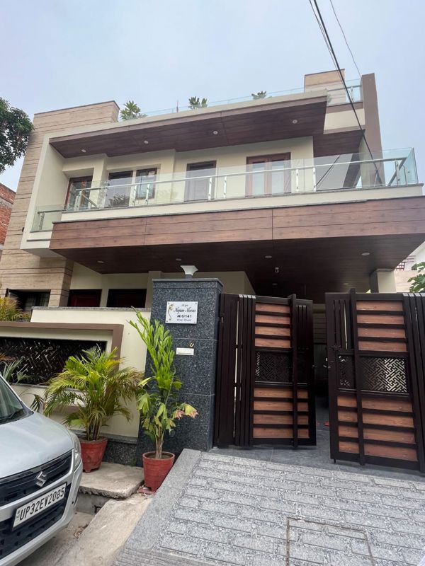 3 BHK + Pooja Room,Study Room Builder Floor For Rent in Gomti Nagar