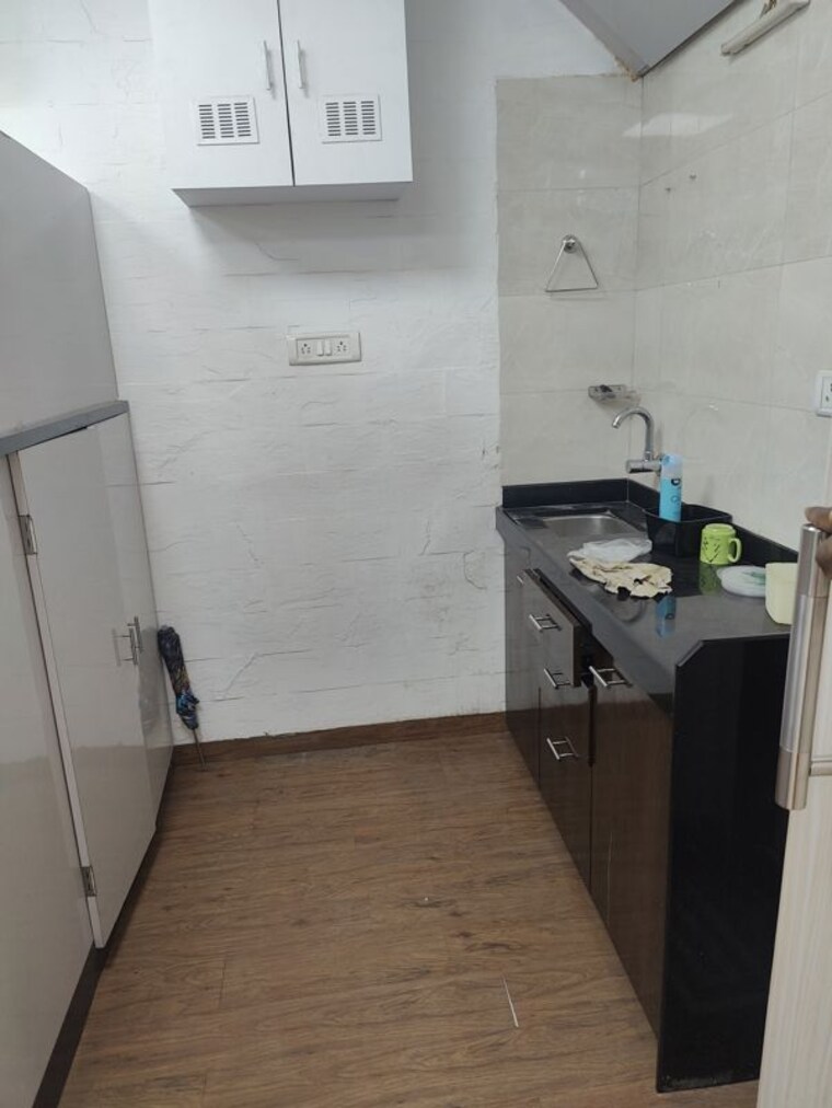 Team Area, kane-plaza Commercial Office Space 620 Sq.Ft. In Malad West Mumbai 9947907