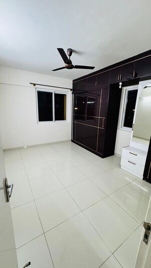 Room in 2 BHK Apartment at Salarpuria Sattva Exotic, Kogilu – for Rent