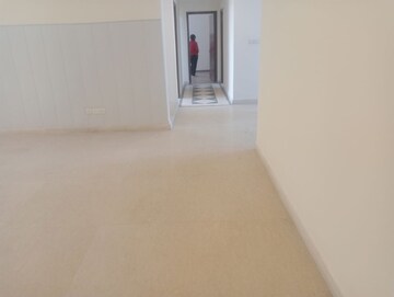 Room in 3 BHK Apartment at Parsvnath Green Ville, Sector 48 – for Rent