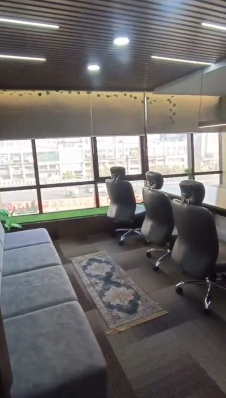Team Area, shivalik-shilp Commercial Office Space 933 Sq.Ft. In Sanidhya Ahmedabad 10076713