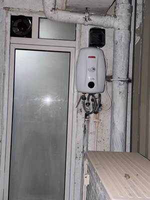 Bathroom in 2 BHK Apartment at Kalpataru Immensa, Kolshet Road – for Sale