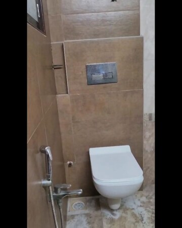 Bathroom in 3 BHK Apartment at Devratna Apartment, Chunabhatti – for Rent