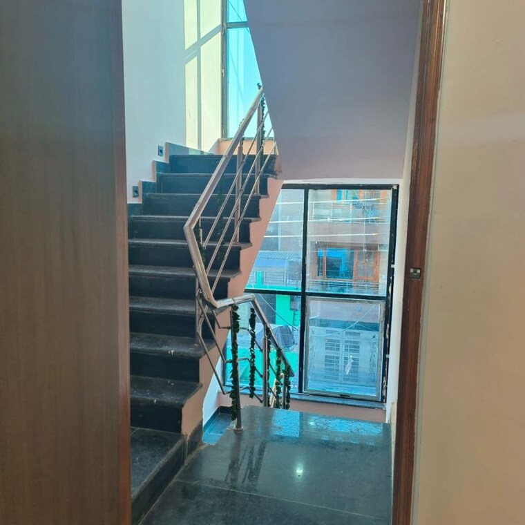 undefined, sector 63a 3 Bedroom 1500 Sq.Ft. Builder Floor In Sector 63a Noida 10076859