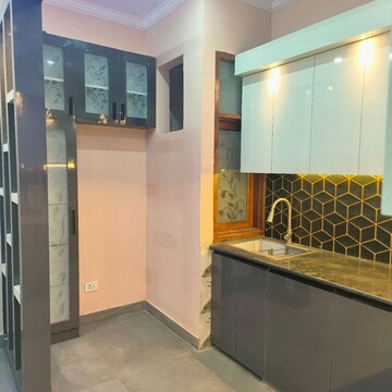 Kitchen in 3 BHK Builder Floor at Sector 63a – for Rent