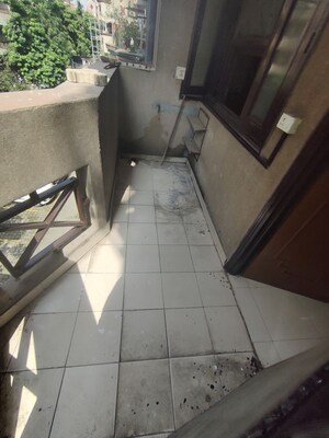 Balcony in 2 BHK Apartment at Gaurs Galaxy, Vaishali Sector 5 – for Rent