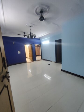 2 BHK Apartment – Entrance View at Gaurs Galaxy, Vaishali Sector 5 - for Rent