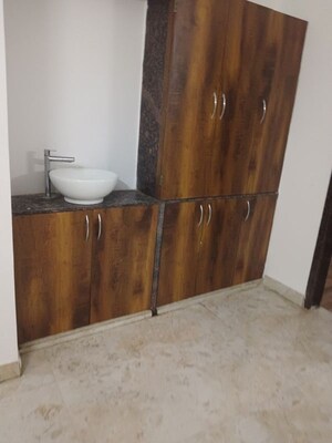 Furnished Amenities in 2 BHK Apartment at Manikonda – for Rent