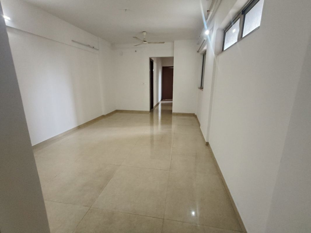 1.5 BHK + Pooja Room,Extra Room Apartment For Sale in Lodha Palava City Lakeshore Greens
