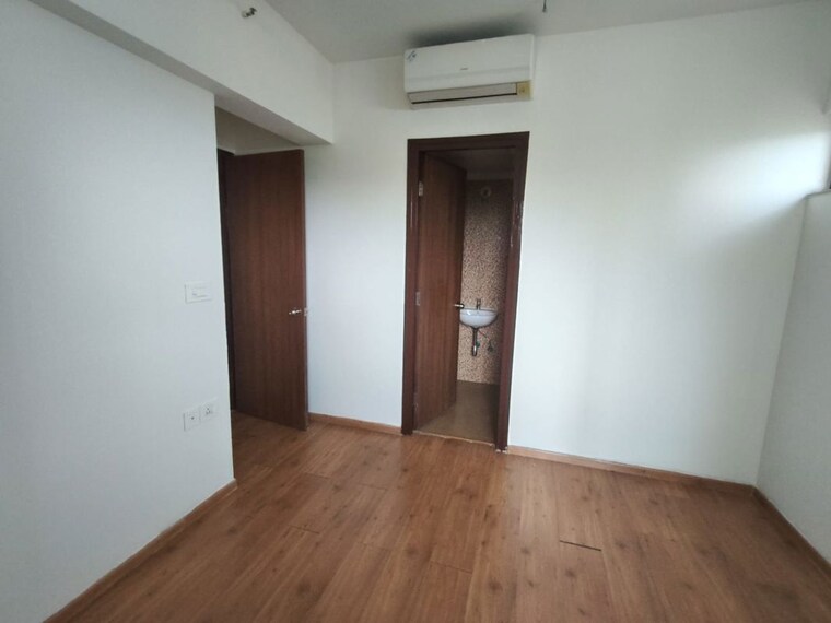 Room, lodha-palava-city-lakeshore-greens 1.5 Bedroom 638 Sq.Ft. Apartment In Dombivli East Thane 10077048