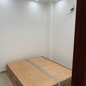 Room in 2.5 BHK Builder Floor at Lajwanti Garden – for Sale