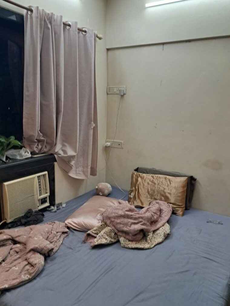 Living Room, silver-apartments-prabhadevi 2 Bedroom 750 Sq.Ft. Apartment In Prabhadevi Mumbai 10077053