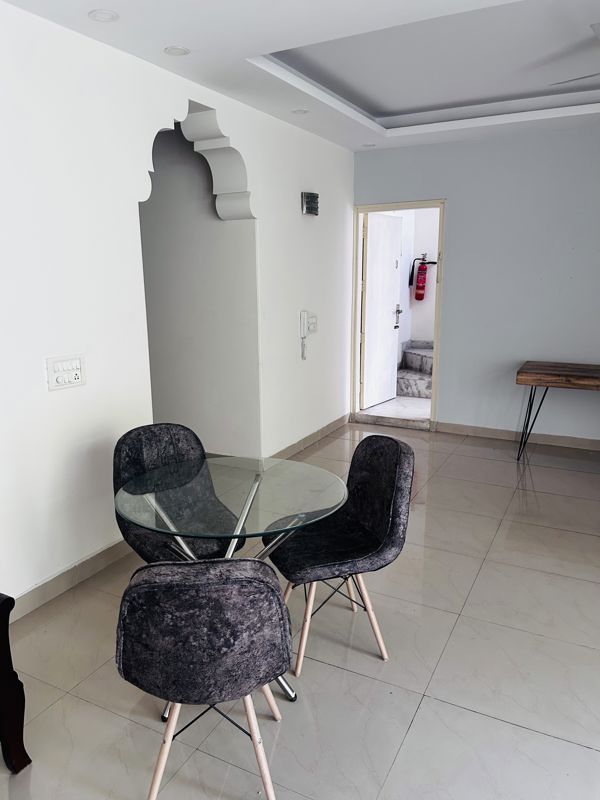 2 BHK + Servant Room,Study Room,Extra Room,Store Room Builder Floor For Rent in Nizamuddin East
