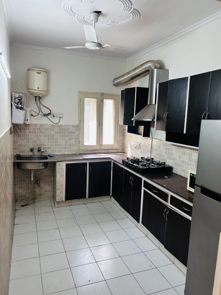 Kitchen, nizamuddin east 2 Bedroom 1800 Sq.Ft. Builder Floor In Nizamuddin East Delhi 10076310