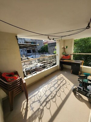 Team Area in 1 BHK Villa at Jivraj Park – for Rent