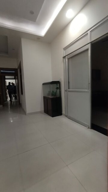 Room in 3 BHK Builder Floor at Viram Khand – for Rent