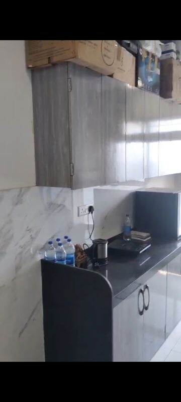 Master Bedroom in 2 BHK Apartment at Wadhwa Pristine, Matunga West – for Rent