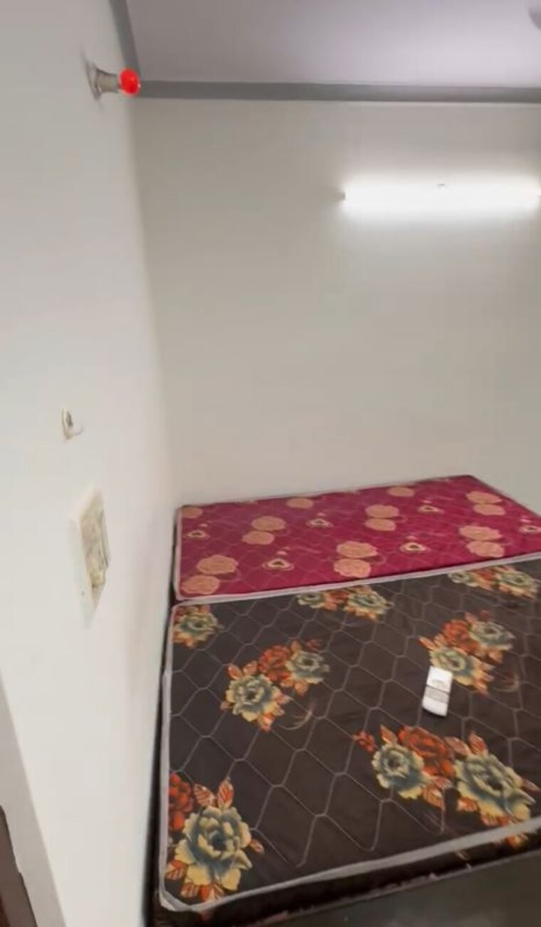 Bedroom, patel nagar 1 Bedroom 450 Sq.Ft. Builder Floor In Patel Nagar Delhi 10077408