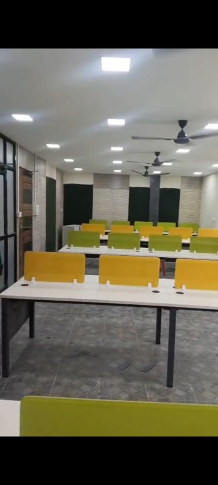 Team Area, janakpuri Commercial Office Space 1500 Sq.Ft. In Janakpuri Delhi 10077442