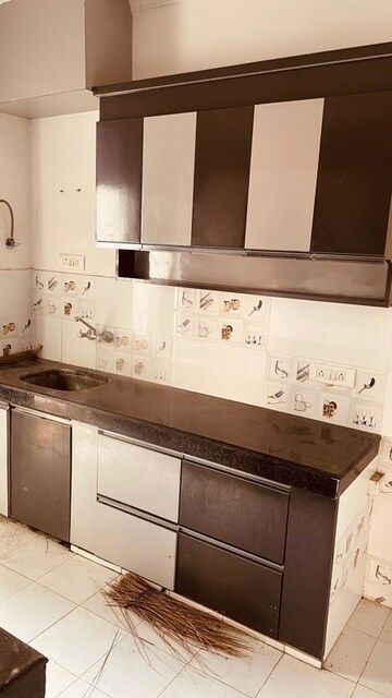 Kitchen in 1 BHK Builder Floor at Gomti Nagar – for Rent