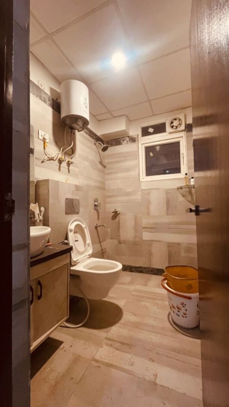 Bathroom, gomti nagar 1 Bedroom 800 Sq.Ft. Builder Floor In Gomti Nagar Lucknow 10077499