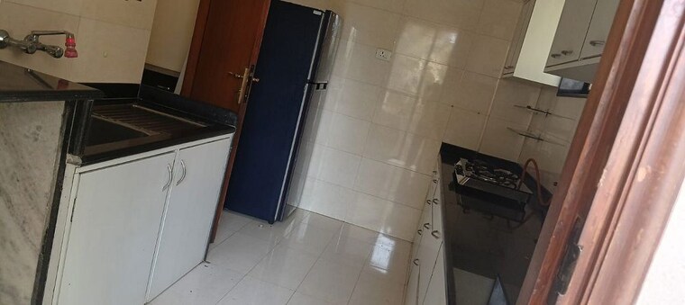 Kitchen, bandra west 2 Bedroom 700 Sq.Ft. Apartment In Bandra West Mumbai 10077224
