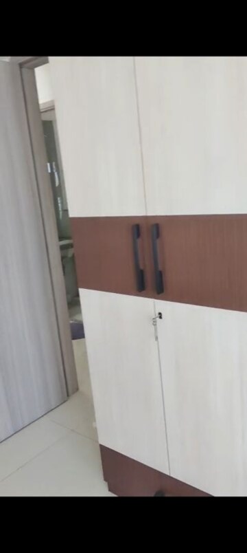 Furnished Amenities in 2 BHK Apartment at Wadhwa Pristine, Matunga West – for Rent