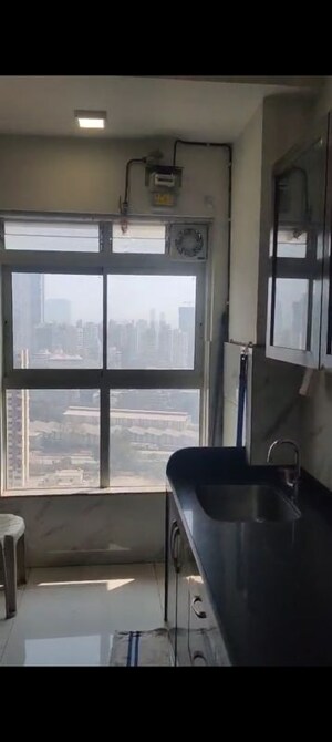 Master Bedroom in 2 BHK Apartment at Wadhwa Pristine, Matunga West – for Rent