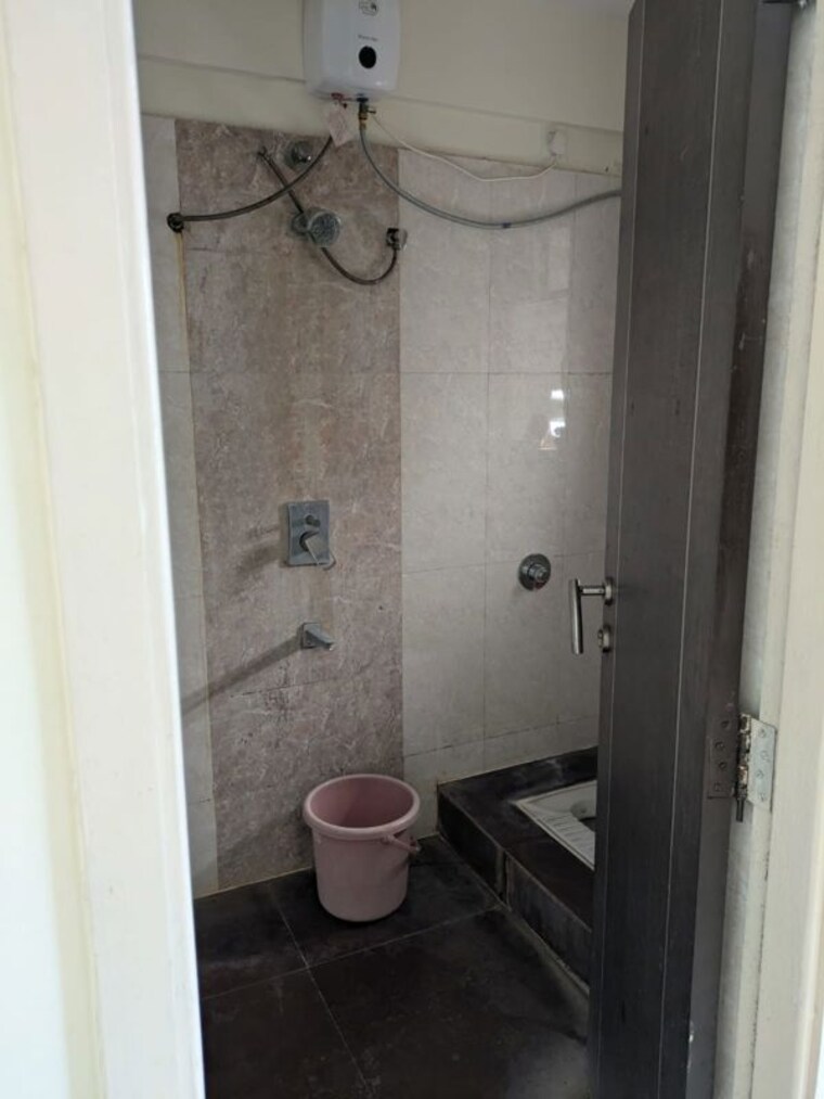 Bathroom, balewadi 3 Bedroom 1300 Sq.Ft. Apartment In Balewadi Pune 10077523