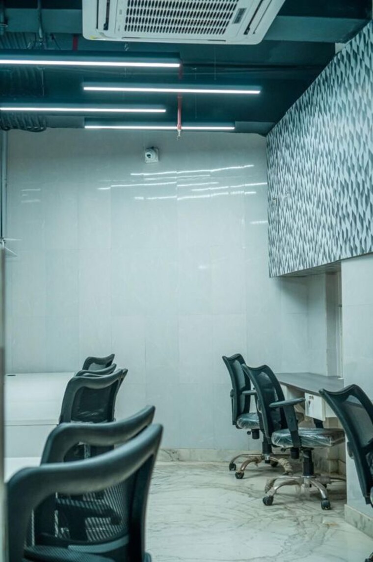 Team Area, rohini Commercial Office Space 1800 Sq.Ft. In Rohini Delhi 10077591