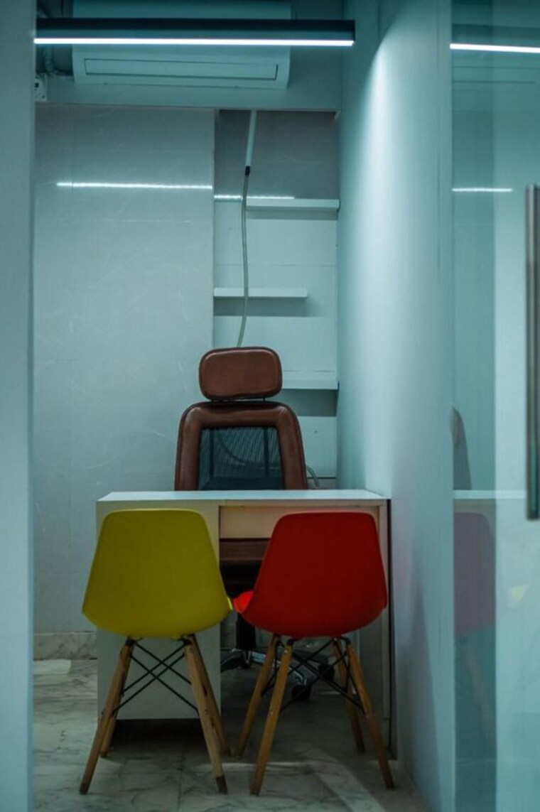 undefined, rohini Commercial Office Space 1800 Sq.Ft. In Rohini Delhi 10077591