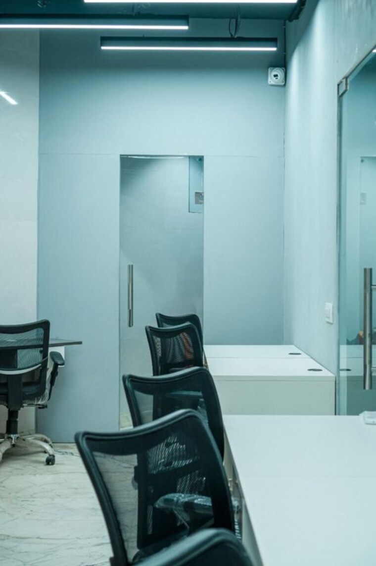 undefined, rohini Commercial Office Space 1800 Sq.Ft. In Rohini Delhi 10077591