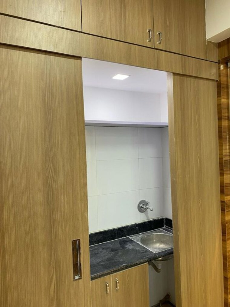 Bathroom, binori-b-square-3 Commercial Office Space 865 Sq.Ft. In Bodakdev Ahmedabad 10077583