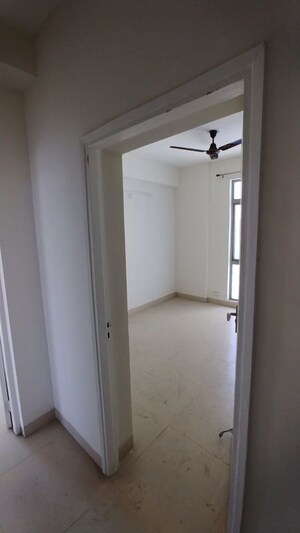 Room in 4 BHK Apartment at Paras Dews, Sector 106 – for Sale