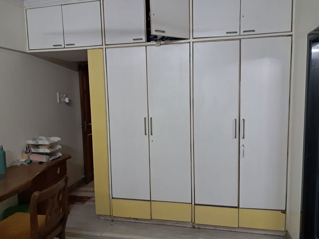 2 BHK + Extra Room Apartment For Rent in Prabhadevi