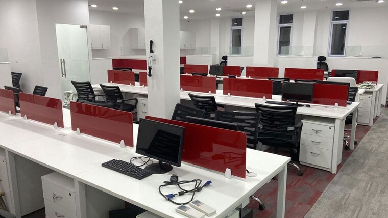 Team Area, netaji subhash place Commercial Office Space 3500 Sq.Ft. In Netaji Subhash Place Delhi 10077748