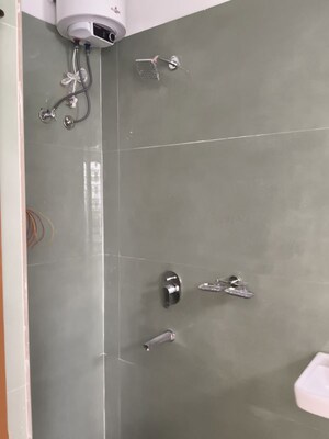 Furnished Amenities in 2 BHK Apartment at Silver Oaks Manikonda, Manikonda – for Rent