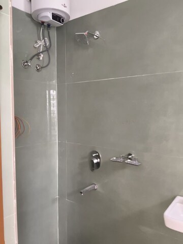 Furnished Amenities in 2 BHK Apartment at Silver Oaks Manikonda, Manikonda – for Rent