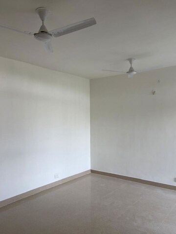 Room in 3 BHK Apartment at Dwarka – for Sale